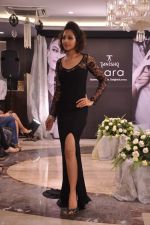 at Tanishq Inara fashion show in Bandra, Mumbai on 28th July 2013 (26).JPG